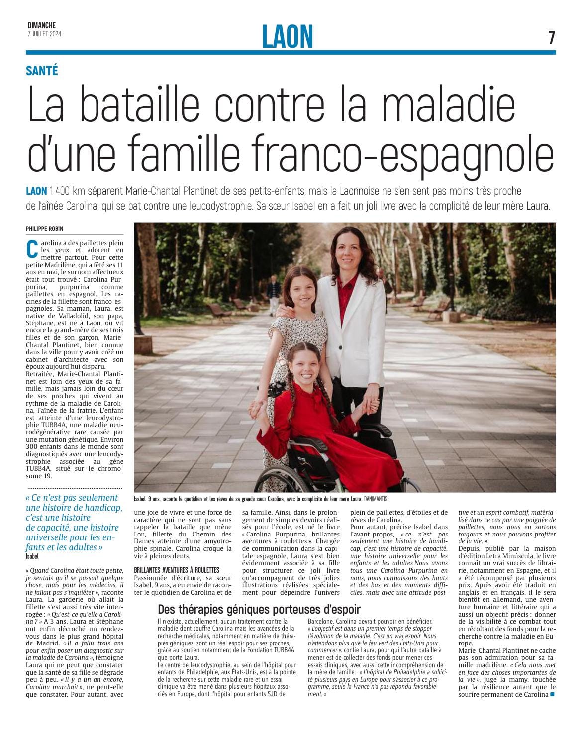Pagina di un quotidiano francese: «La bataille contre la maladie d’une famille franco-espagnole», con la famiglia in un parco.